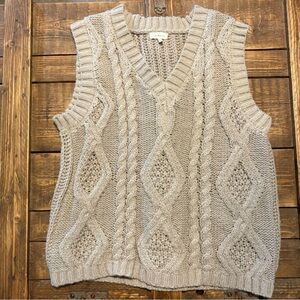 Cable Knit V-Neck Sweater Vest - Cream